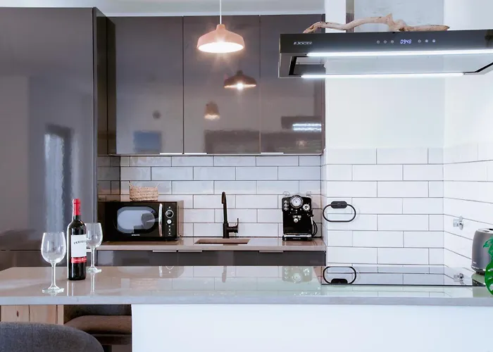 Mar-ria 6 * פוסטה